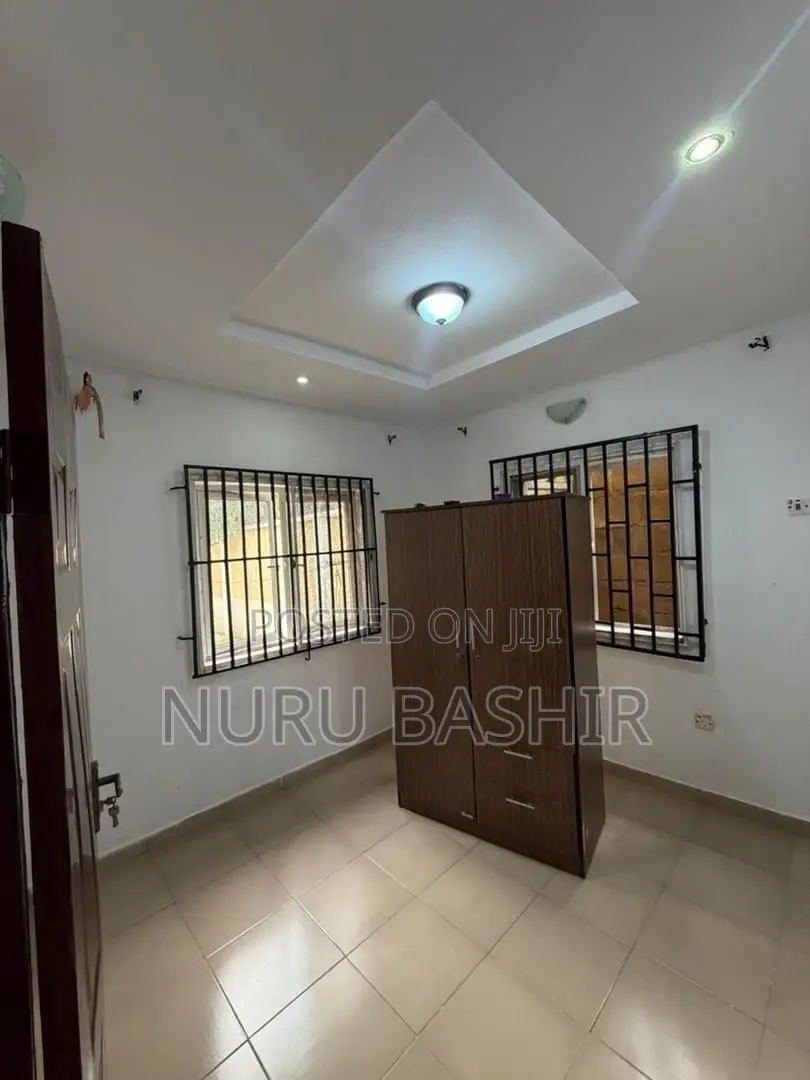 2bdrm Block of Flats in Ikolaba Gra, Bodija for rent in Bodija