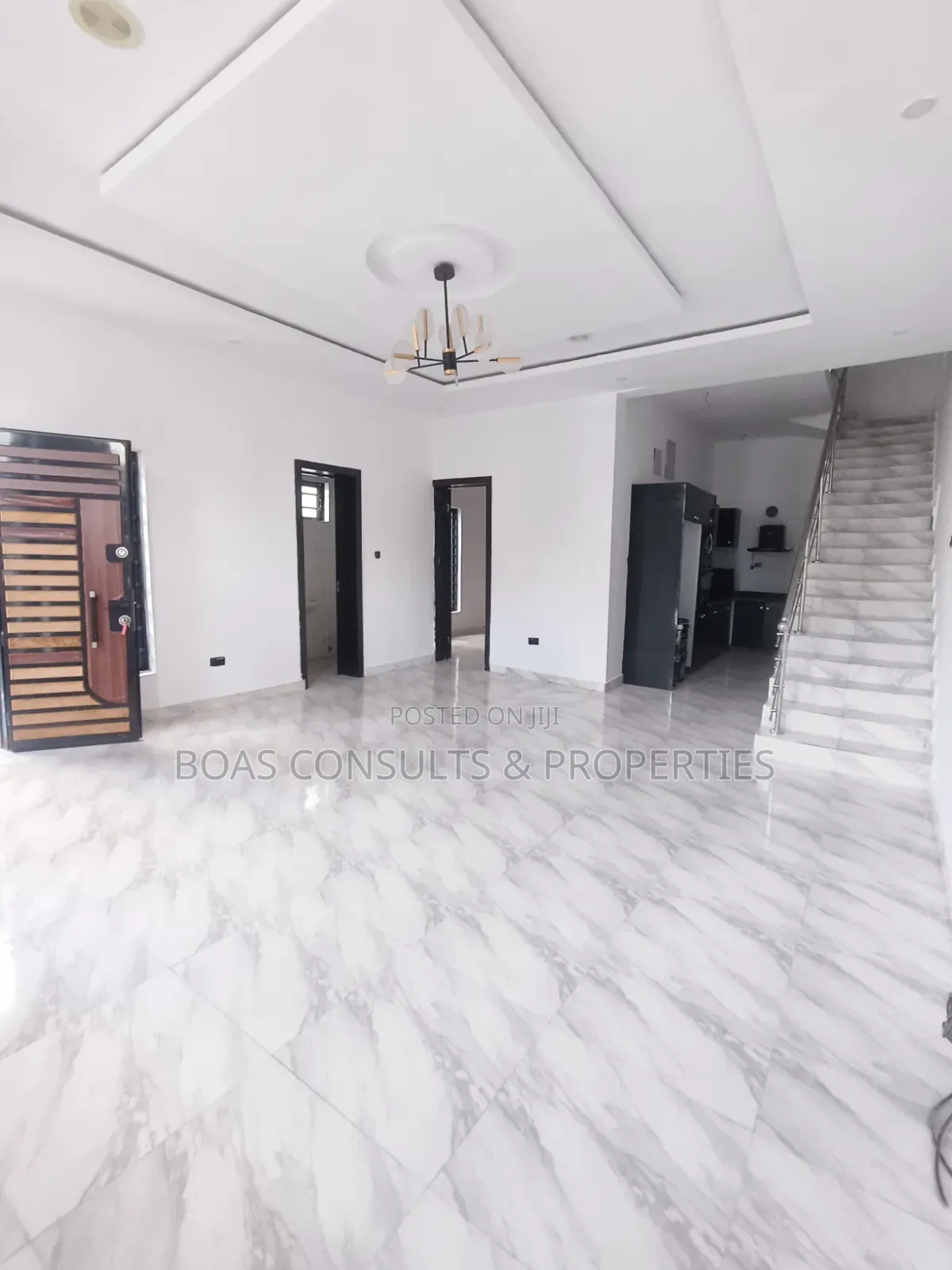 4bdrm Duplex in Chevron for rent in Chevron