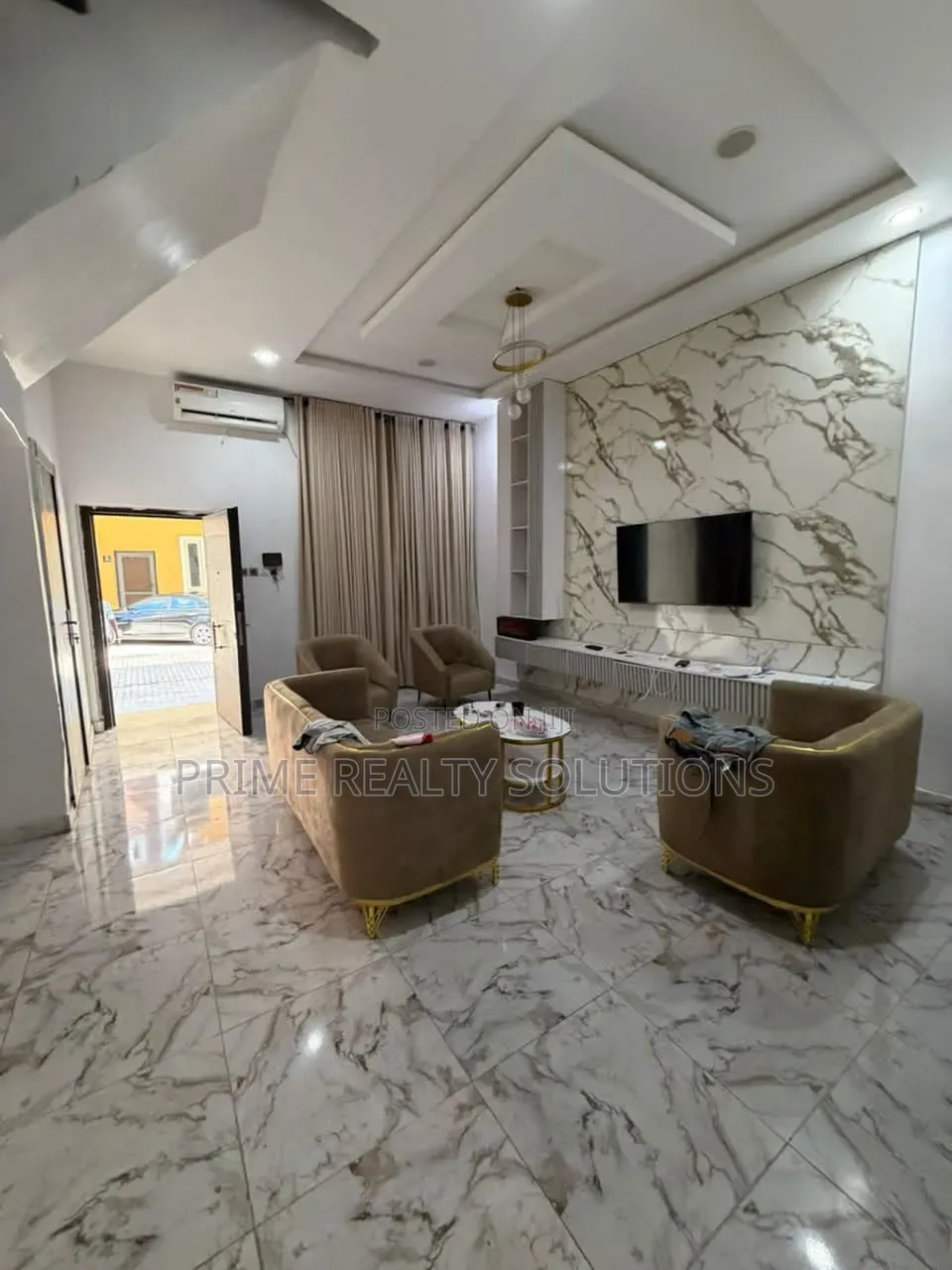 5bdrm Duplex in Osapa london for sale in Osapa london