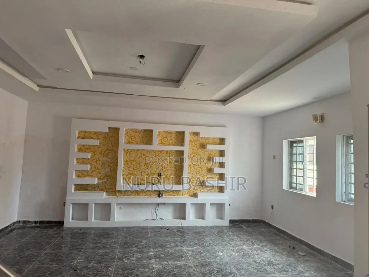 4bdrm Duplex in Jericho for rent in Jericho