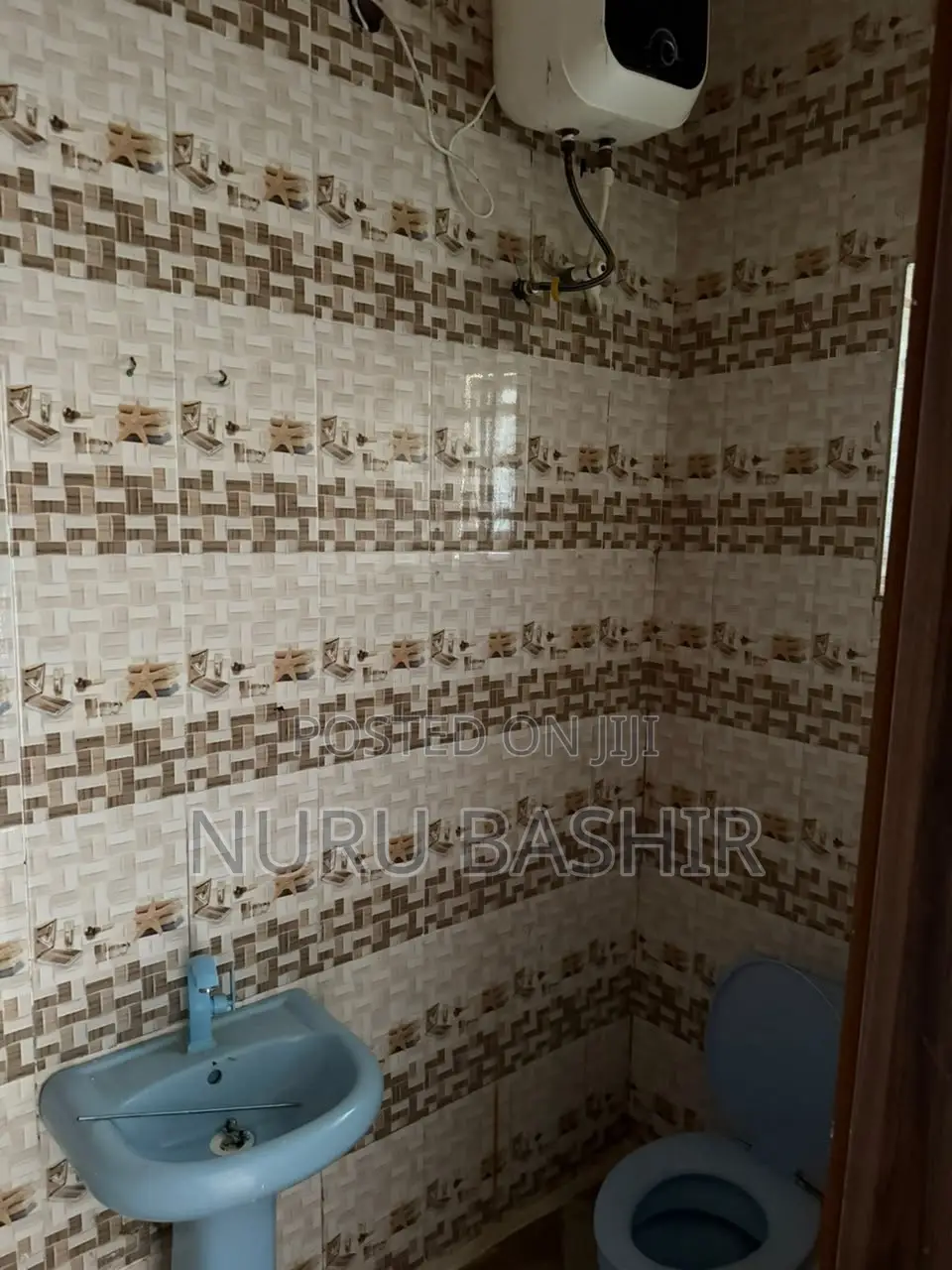 4bdrm Duplex in Jericho for rent in Jericho