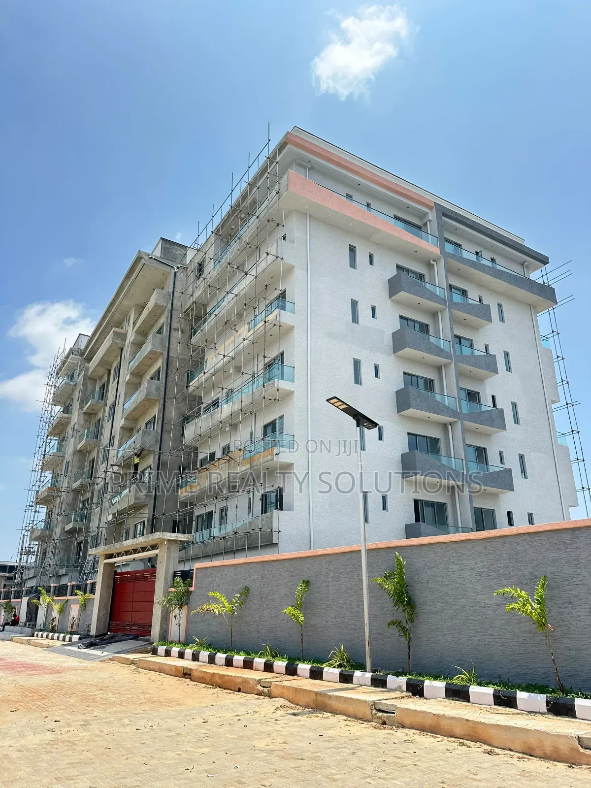 3bdrm Apartment in Ikate for sale in Ikate