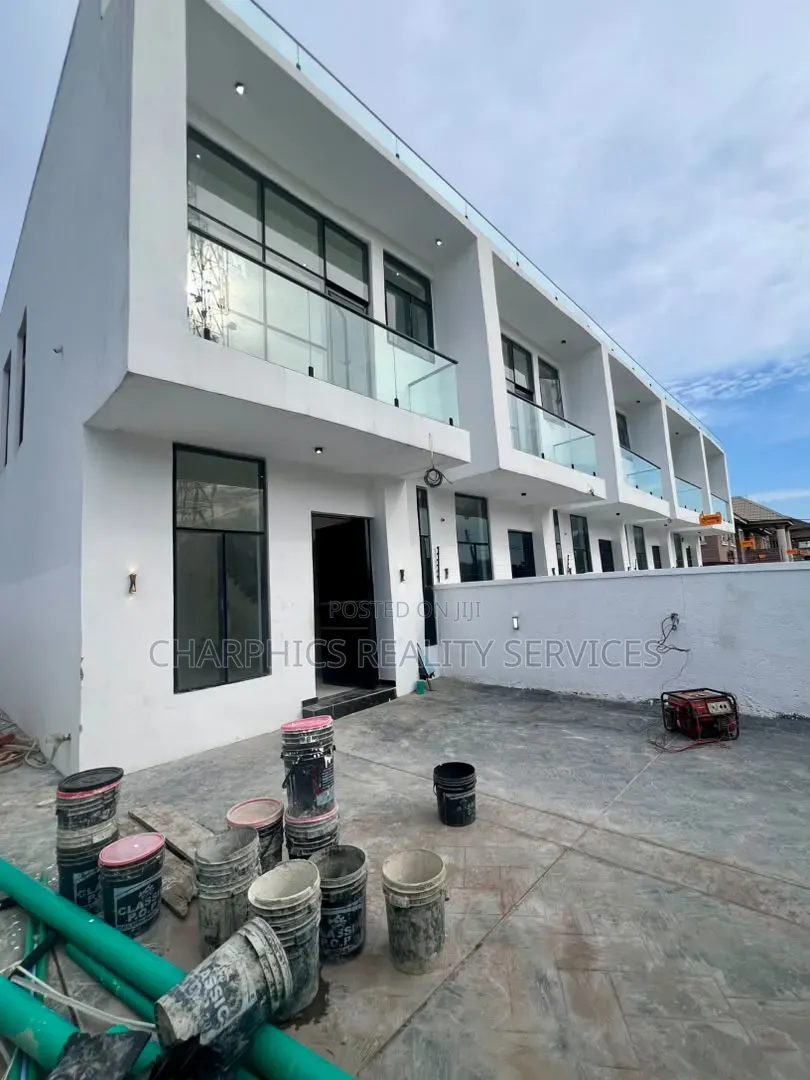 3bdrm Duplex in Off Lekki-Epe Expressway for sale in Off Lekki-Epe Expressway
