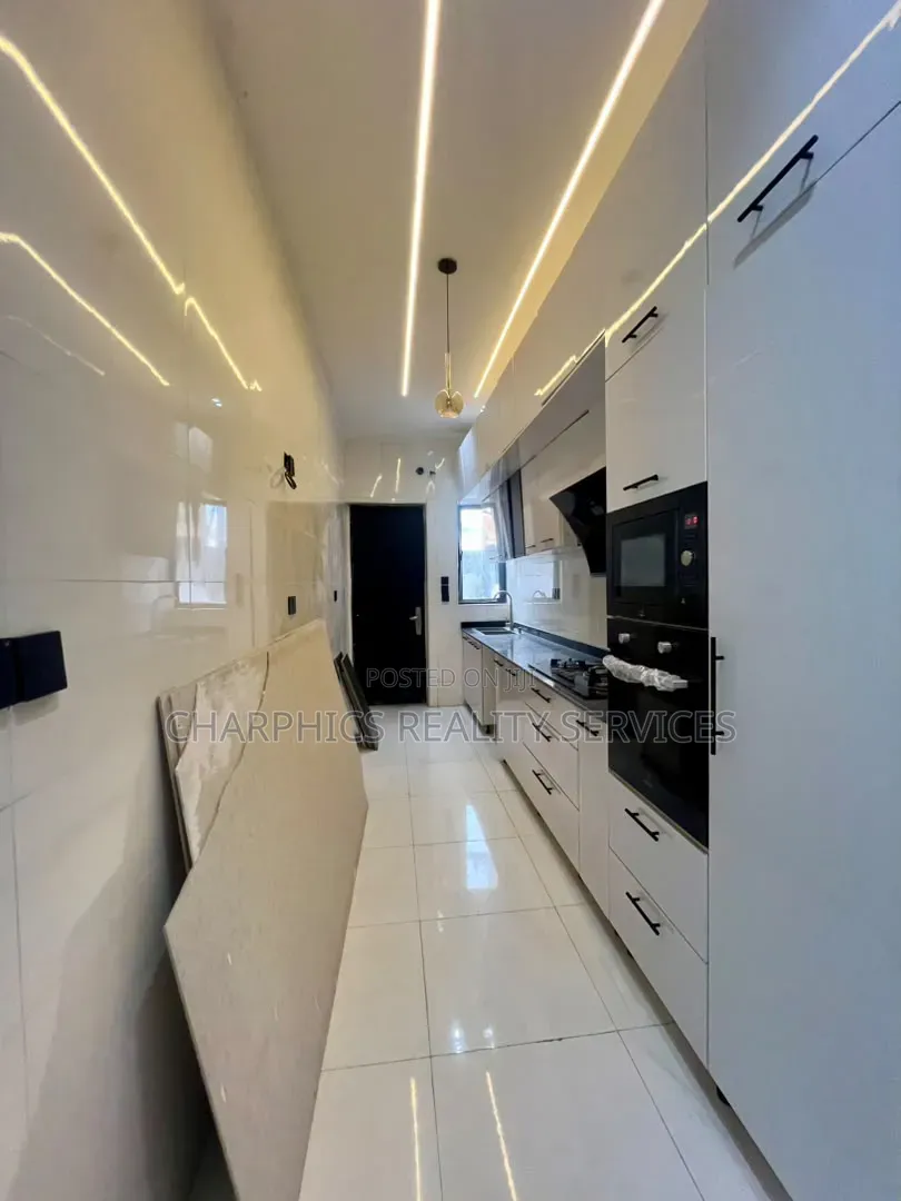 3bdrm Duplex in Off Lekki-Epe Expressway for sale in Off Lekki-Epe Expressway