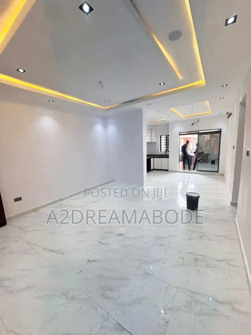 2bdrm Apartment in Magodo, GRA Phase 2 Shangisha for sale in GRA Phase 2 Shangisha