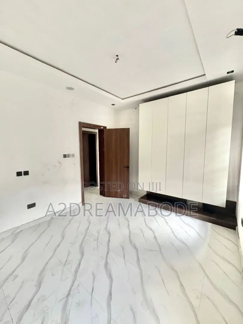 2bdrm Apartment in Magodo, GRA Phase 2 Shangisha for sale in GRA Phase 2 Shangisha