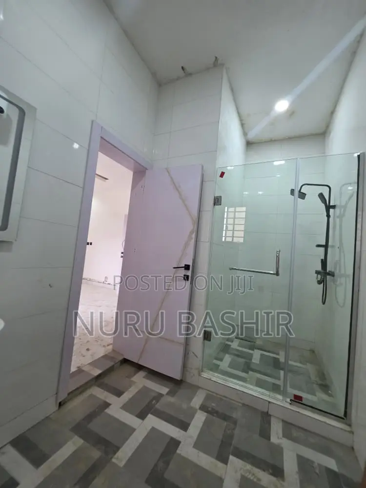 3bdrm Duplex in Lere Adigun, Basorun for rent in Basorun
