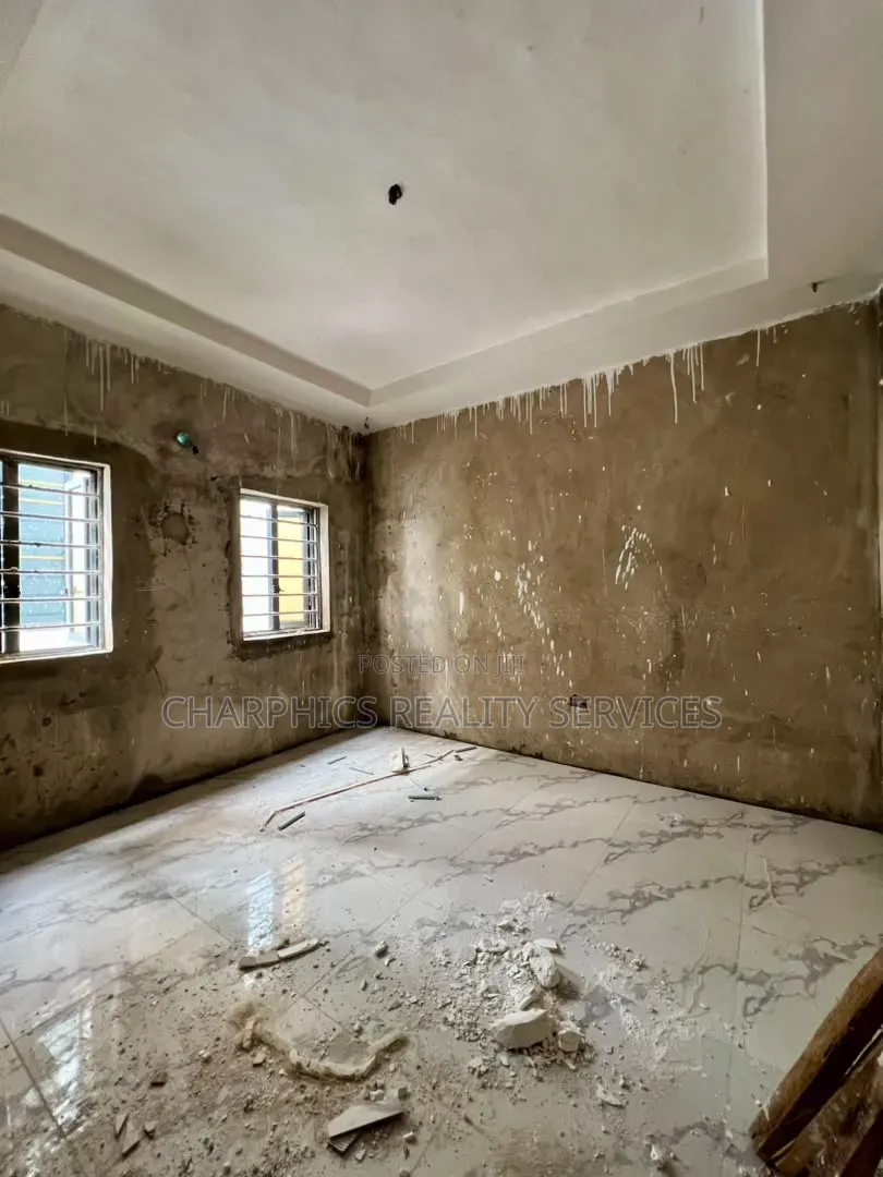 1bdrm Apartment in Off Lekki-Epe Expressway for sale in Off Lekki-Epe Expressway