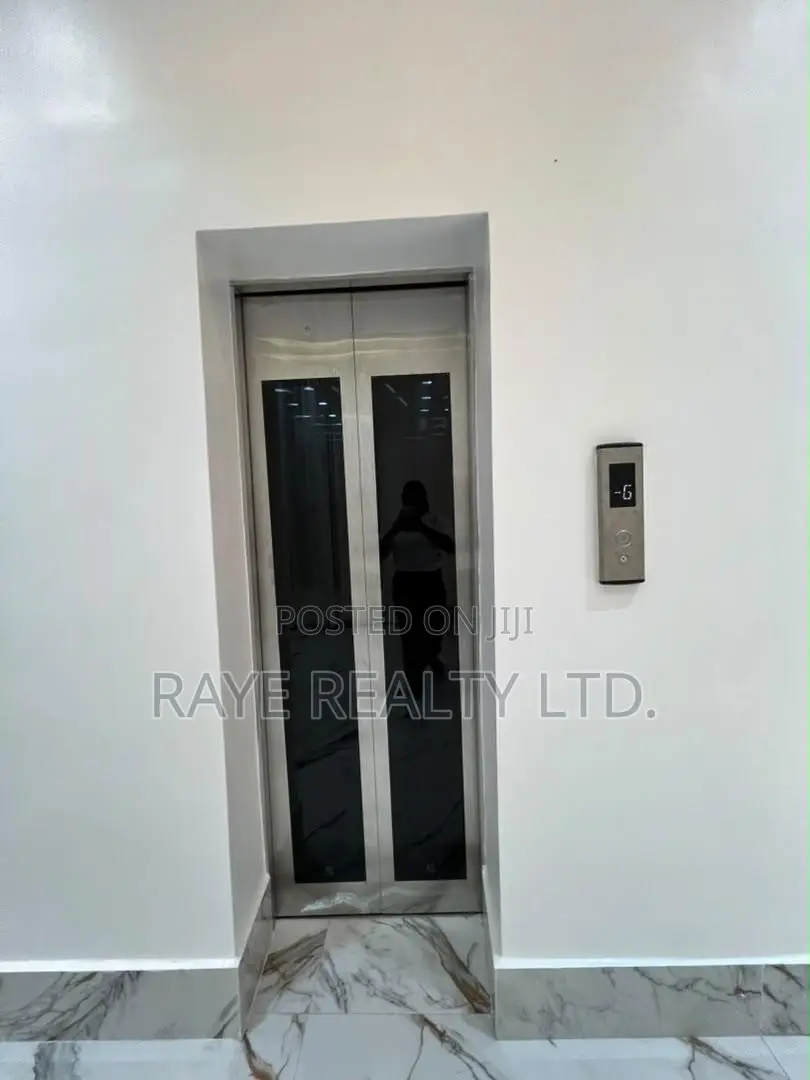 5bdrm Duplex in Lekki for sale in Lekki