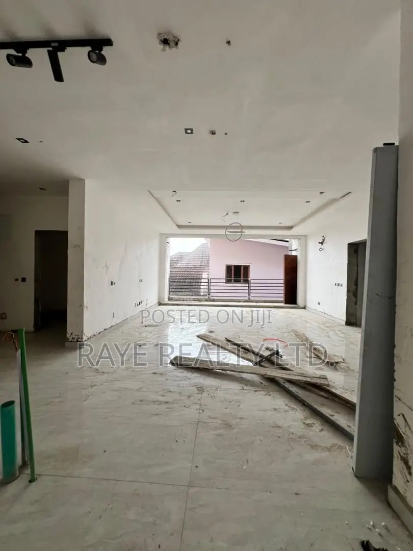 3bdrm Apartment in Lekki Phase 1 for sale in Lekki Phase 1