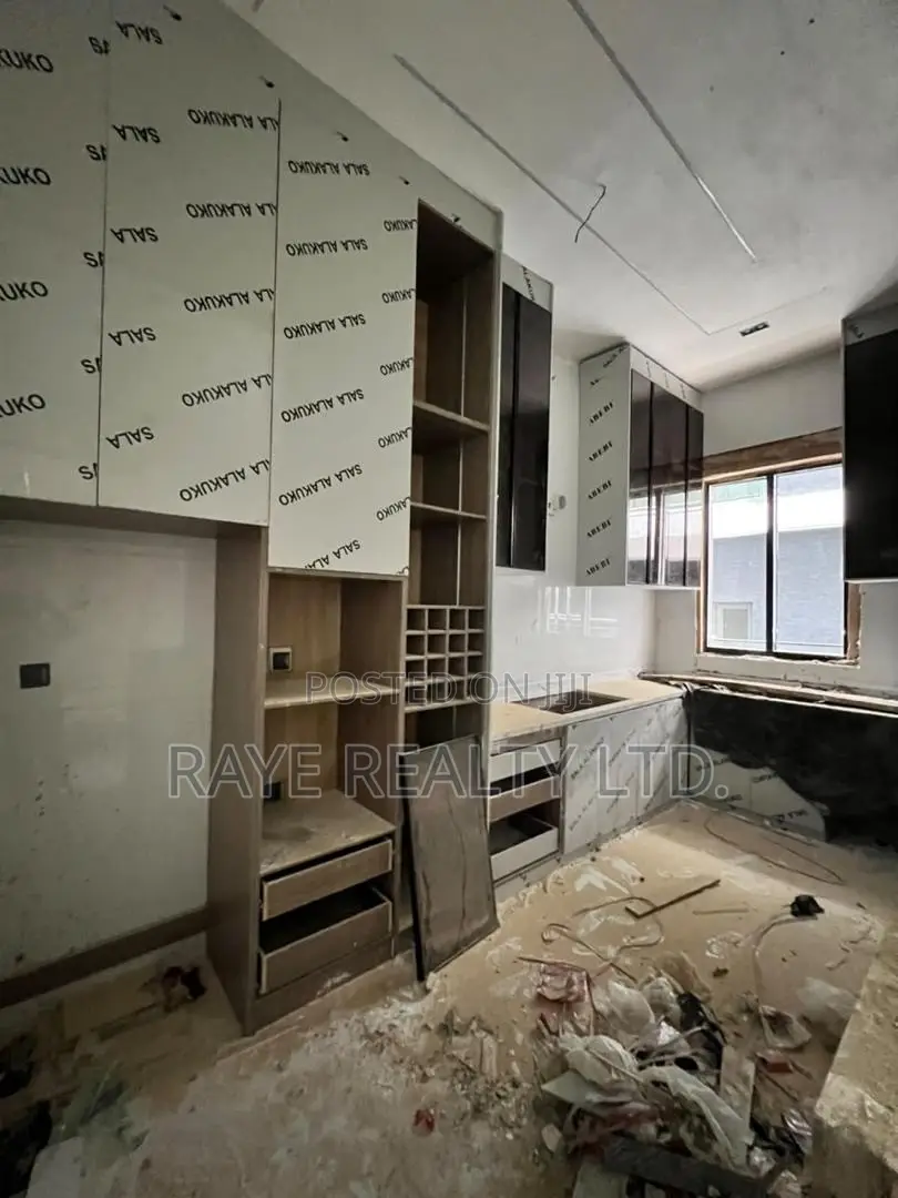 3bdrm Apartment in Lekki for sale in Lekki