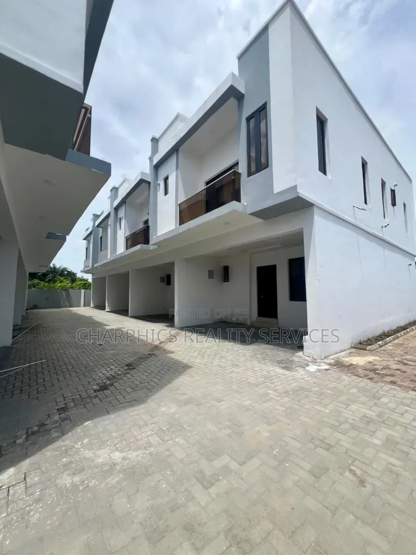 4bdrm Duplex in Off Lekki-Epe Expressway for sale in Off Lekki-Epe Expressway