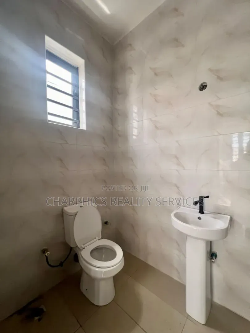 4bdrm Duplex in Off Lekki-Epe Expressway for sale in Off Lekki-Epe Expressway