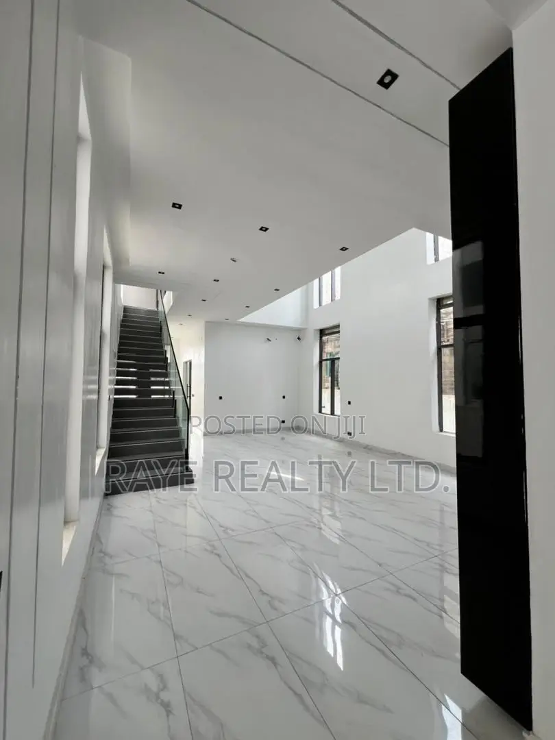 5bdrm Duplex in Ajah for sale in Ajah
