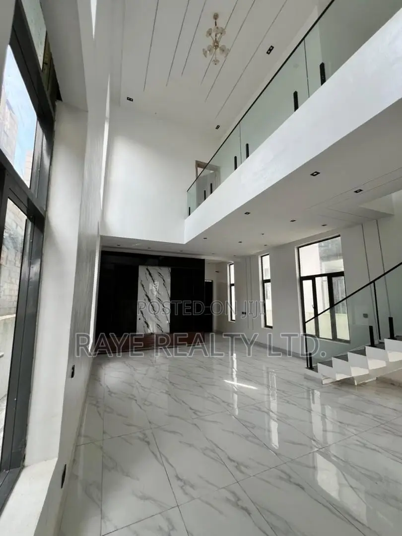 5bdrm Duplex in Ajah for sale in Ajah