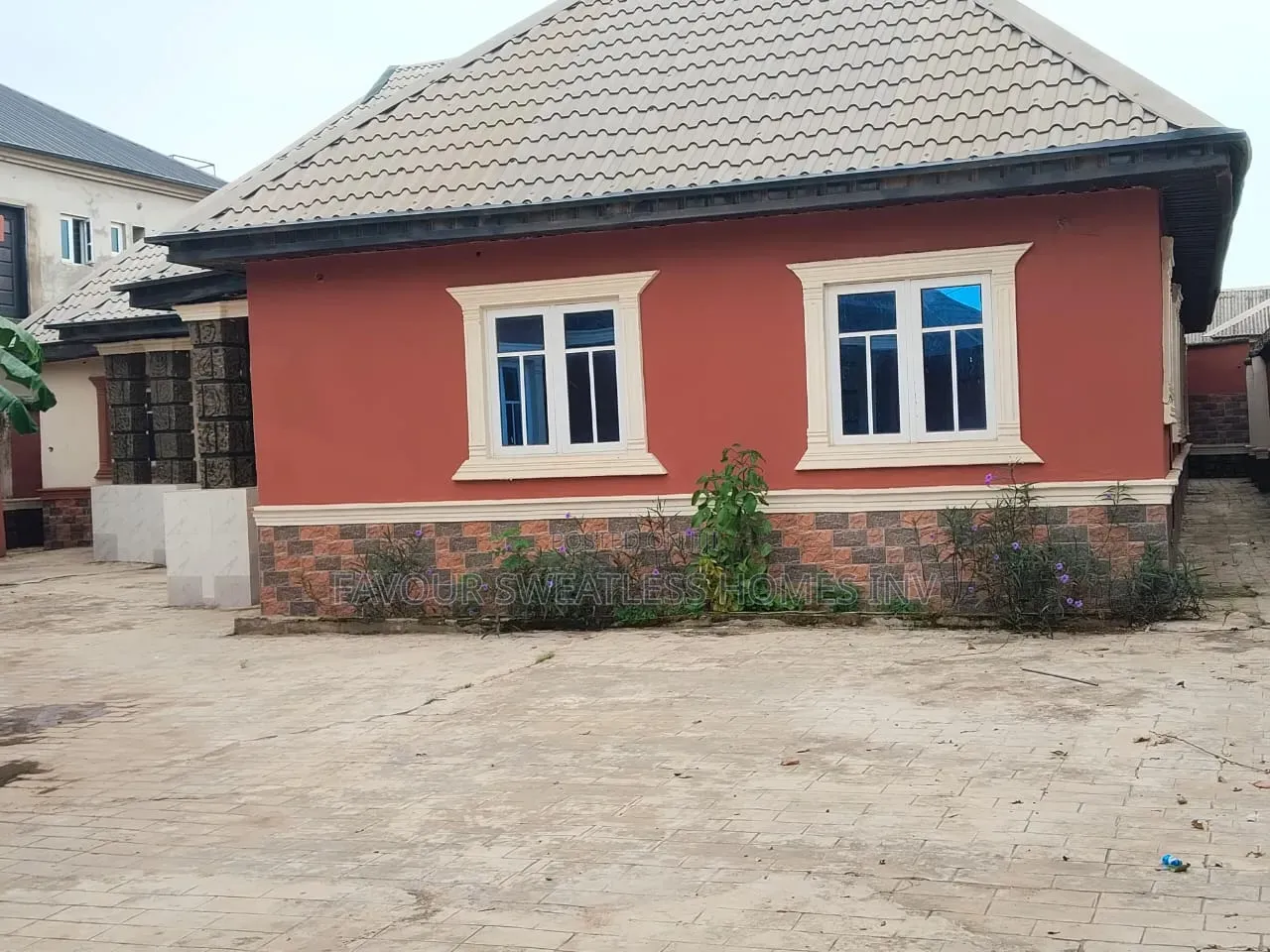 3bdrm Block of Flats in Makogi, Obafemi-Owode for sale in Obafemi-Owode