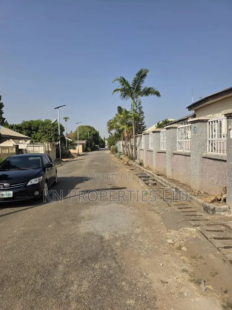 Furnished 3bdrm Bungalow in Estate Life Camp for rent in Life Camp