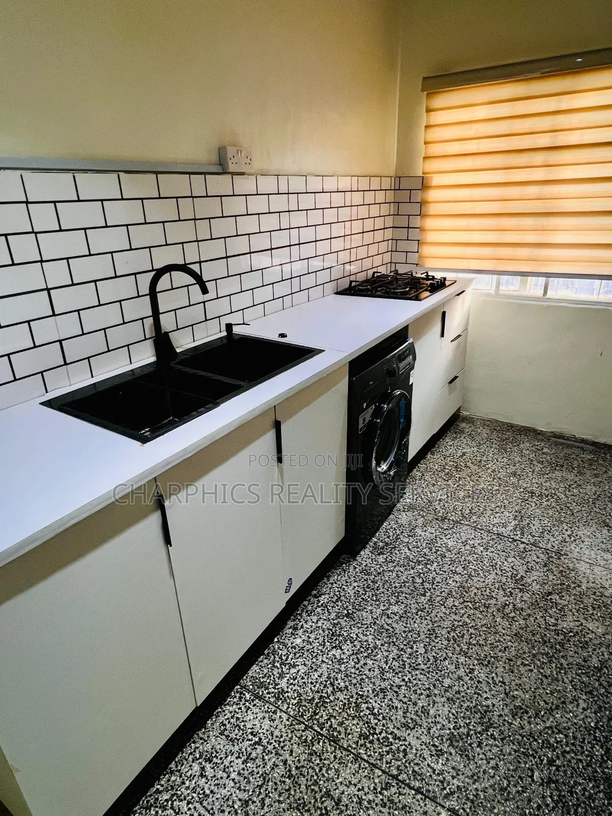 Furnished 3bdrm Apartment in Adelabu for rent in Adelabu
