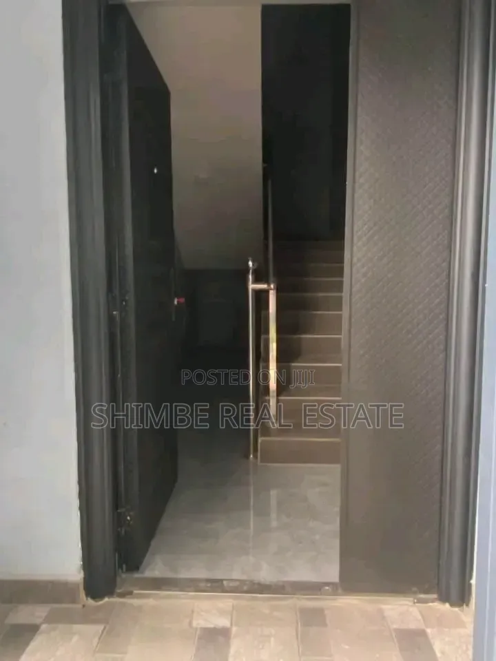 12bdrm Block of Flats in Uye Estate, Uyo for rent in Uyo