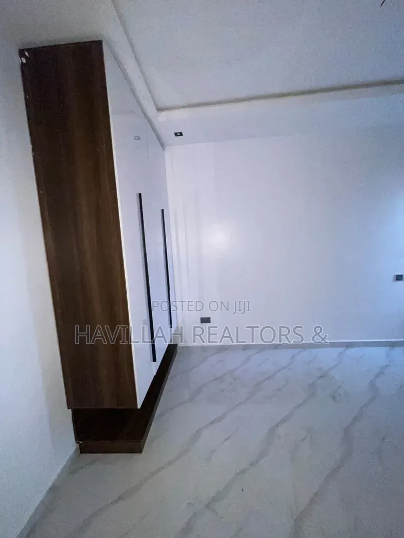 2bdrm Apartment in GRA Phase 2 Shangisha for sale in GRA Phase 2 Shangisha