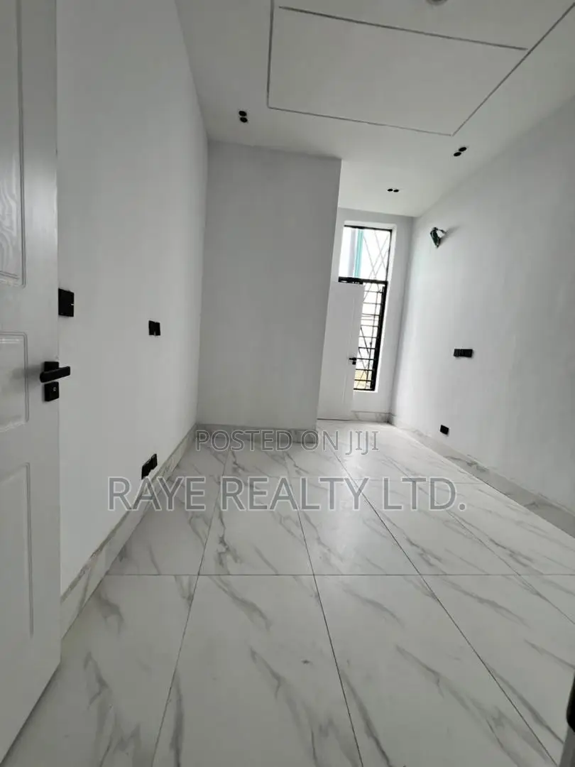 4bdrm Duplex in Ajah for sale in Ajah