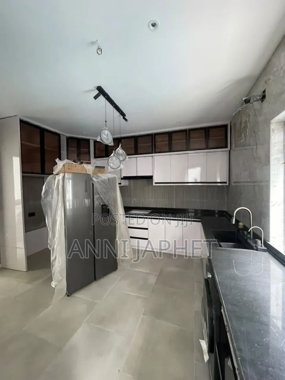 5bdrm Townhouse/Terrace in Osapa London for sale in Osapa london
