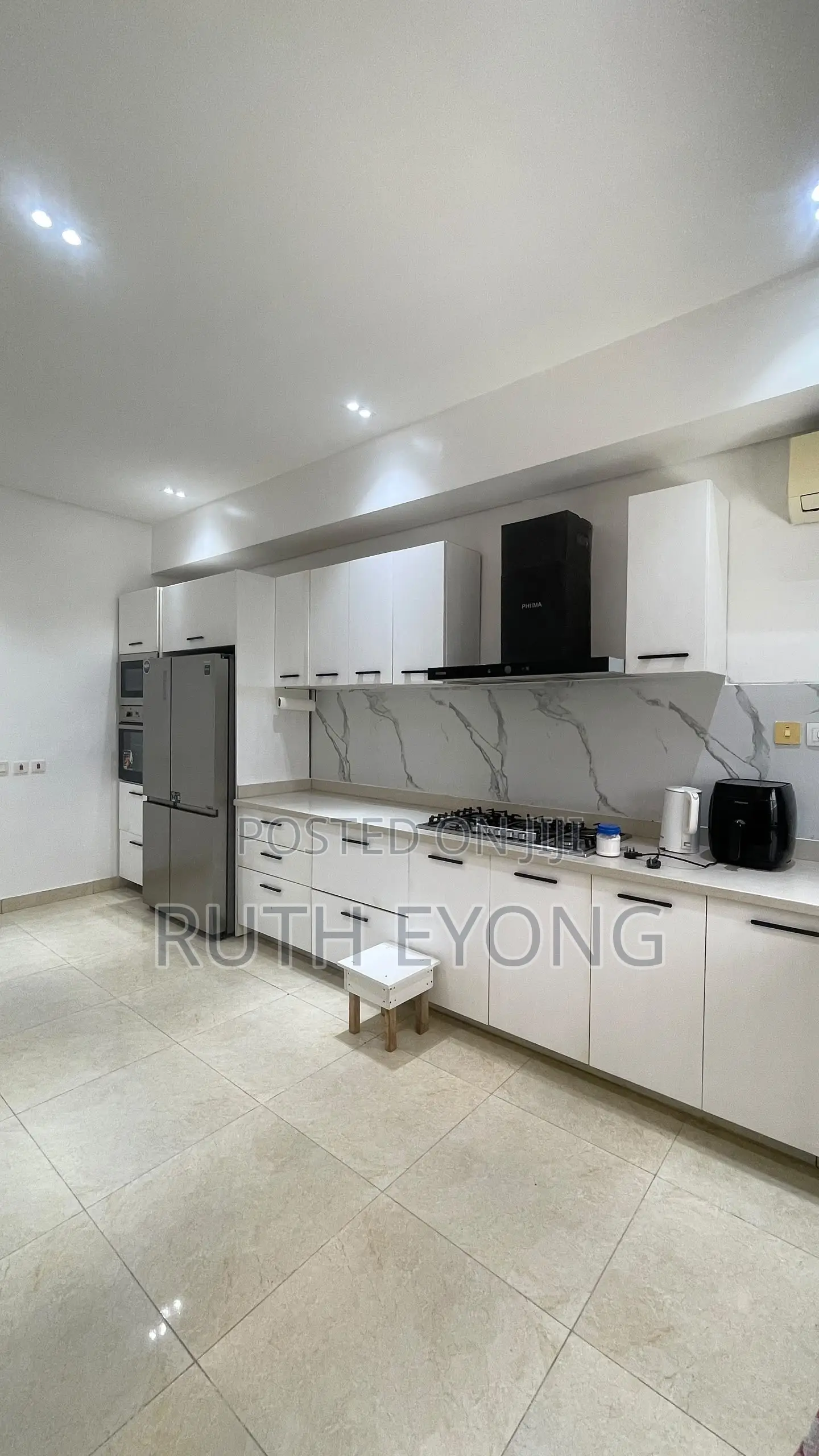 Furnished 4bdrm Duplex in Agungi for rent in Agungi