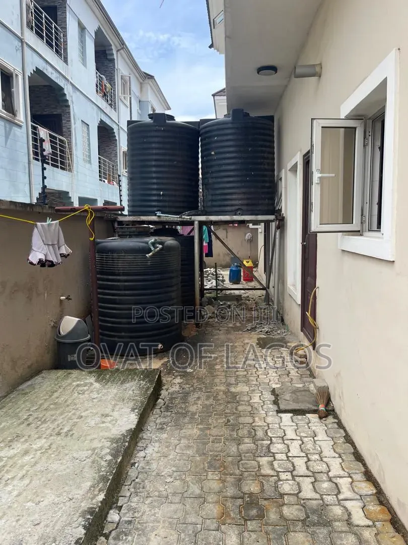 3bdrm Duplex in Chevron for rent in Chevron