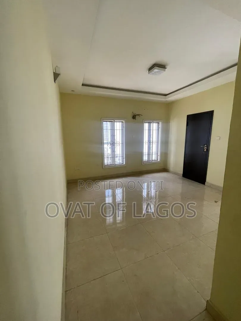 3bdrm Duplex in Chevron for rent in Chevron