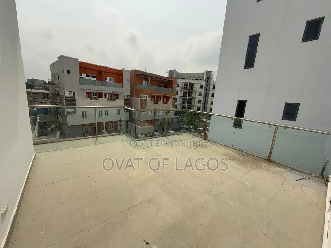 5bdrm Duplex in Lekki Phase 1 for sale in Lekki Phase 1