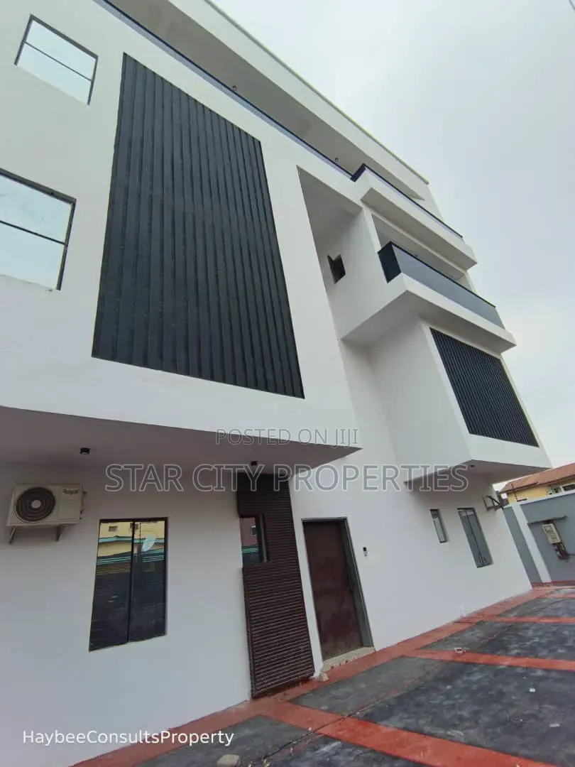 4bdrm Townhouse/Terrace in Unsho Street Off for sale in Sabo / Yaba