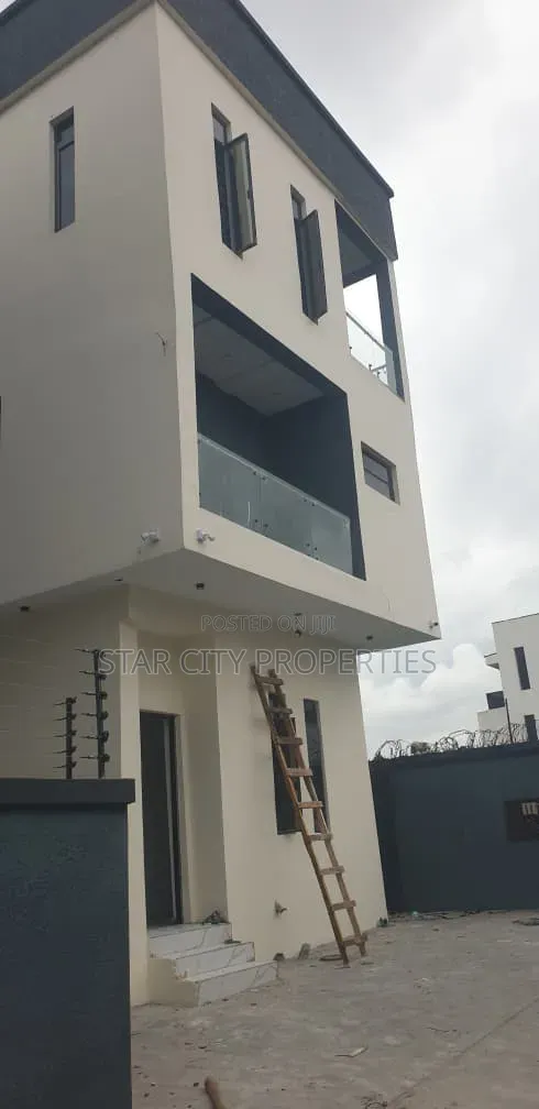 5bdrm Duplex in Magodo Phase 2 for rent in GRA Phase 2 Shangisha