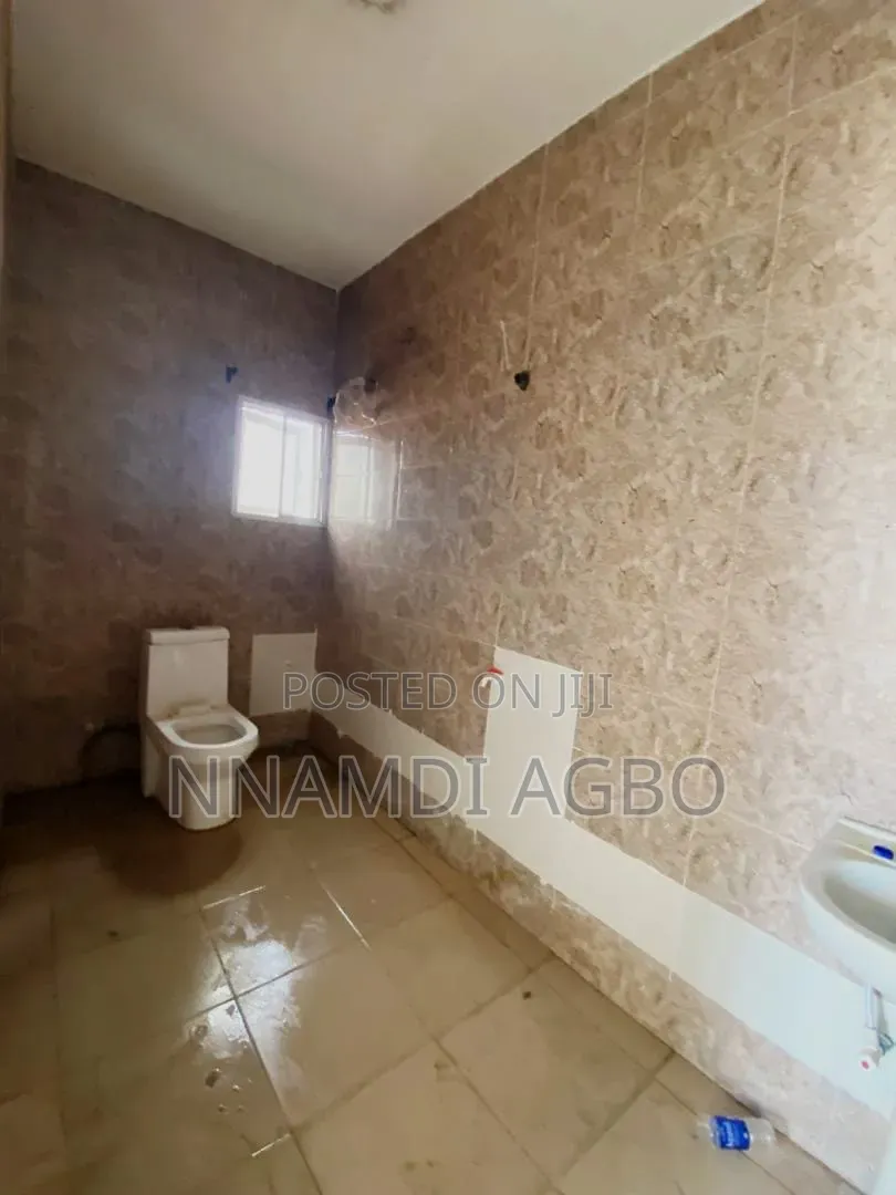 2bdrm Apartment in Osapa london for rent in Osapa london