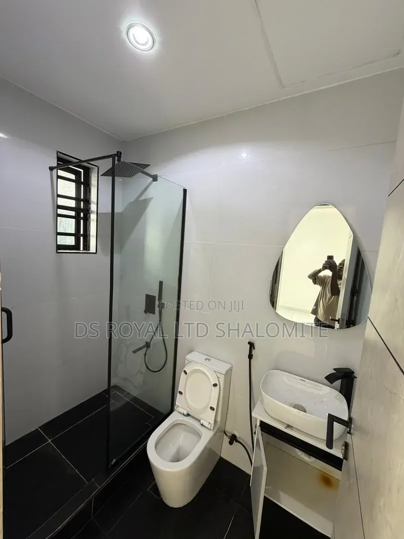 3bdrm Block of Flats in Lekki Phase 1 for sale in Lekki Phase 1