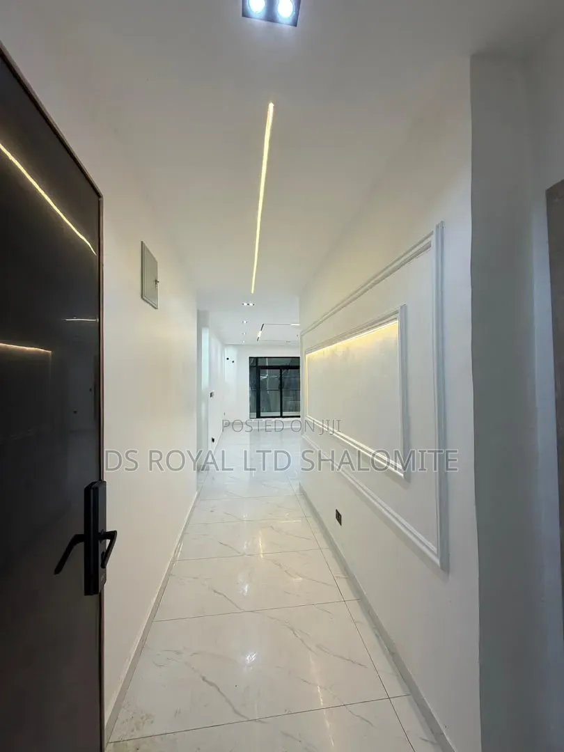 3bdrm Block of Flats in Lekki Phase 1 for sale in Lekki Phase 1
