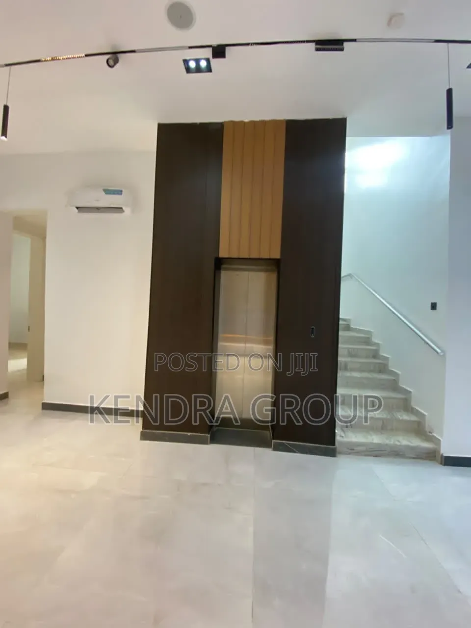 5bdrm Duplex in Banana Island, Ikoyi for sale in Banana Island