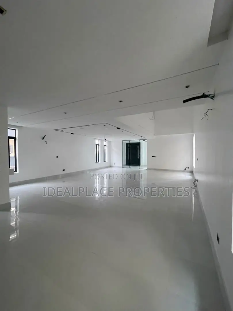 5bdrm Duplex in Royal Garden Estate, Ajah for sale in Ajah