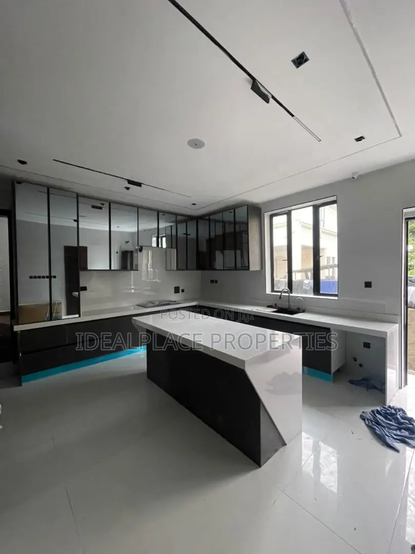 5bdrm Duplex in Royal Garden Estate, Ajah for sale in Ajah