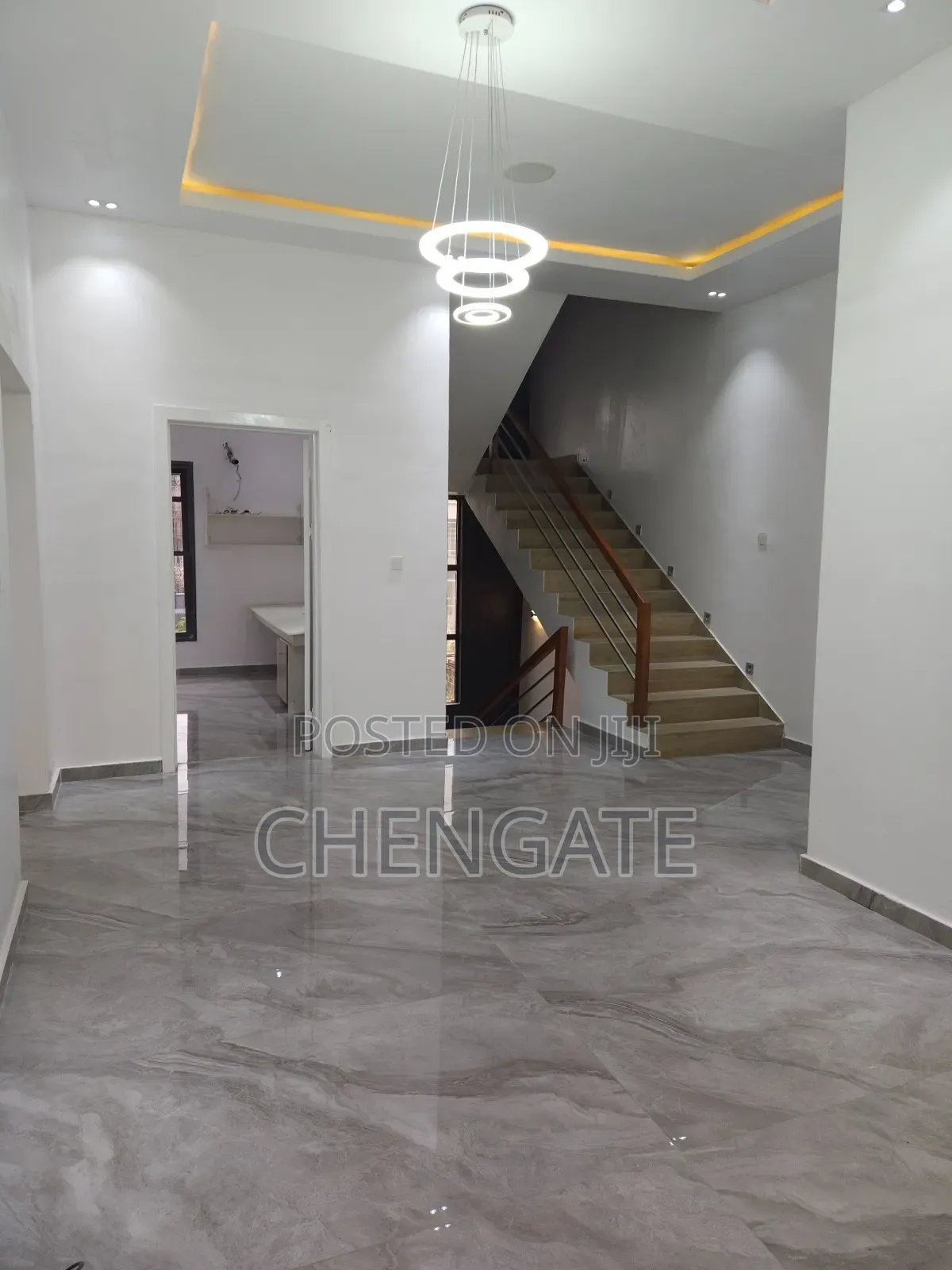 Furnished 5bdrm Duplex in Jakande for sale in Jakande