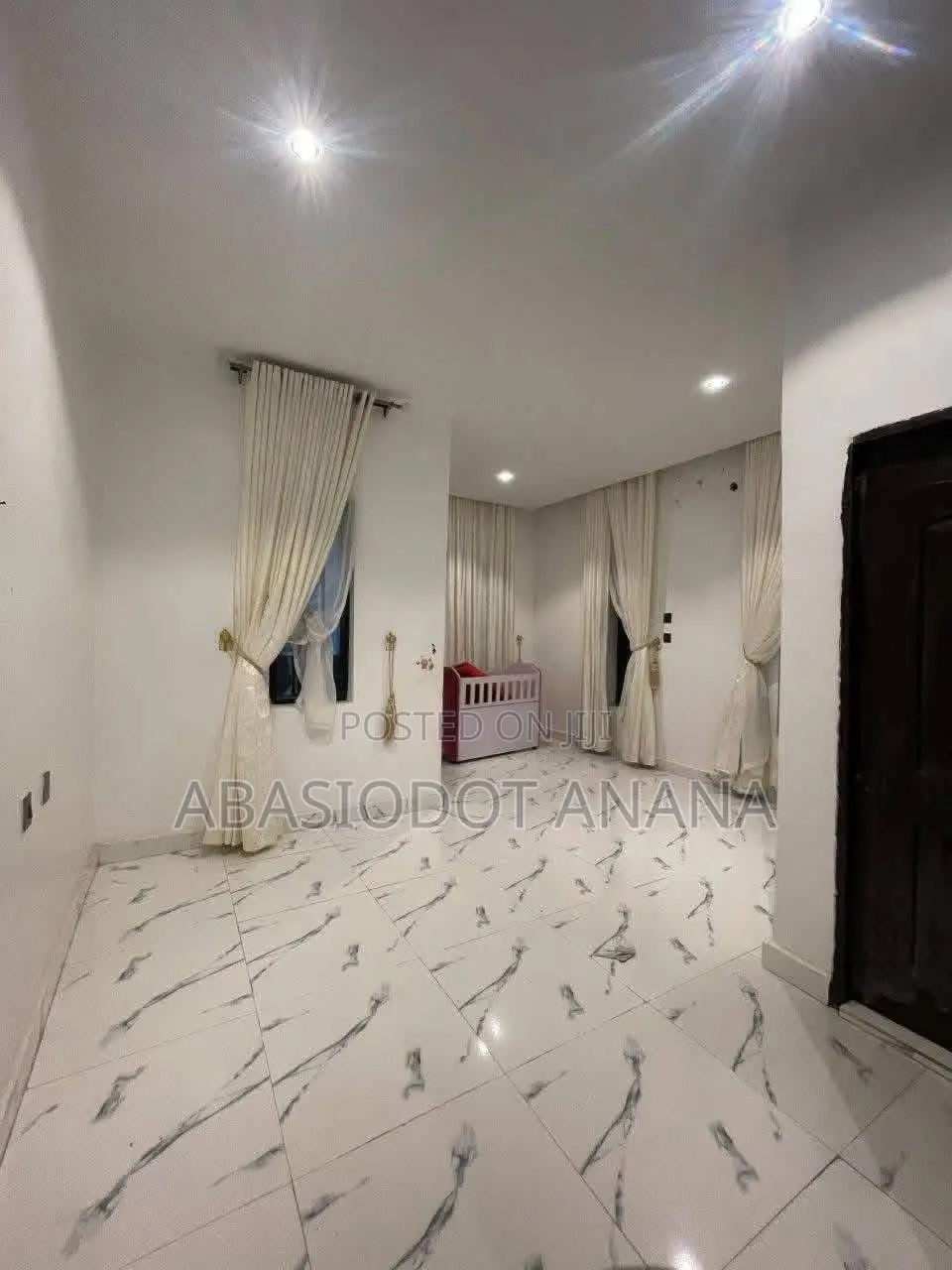 3bdrm Duplex in Shelter Afrique, Uyo for sale in Uyo