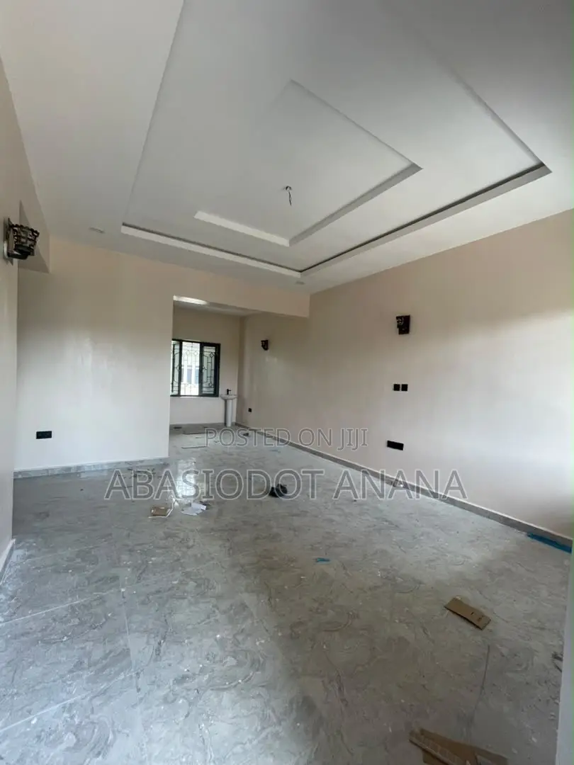 2bdrm Apartment in Shelter Afrique, Uyo for rent in Uyo