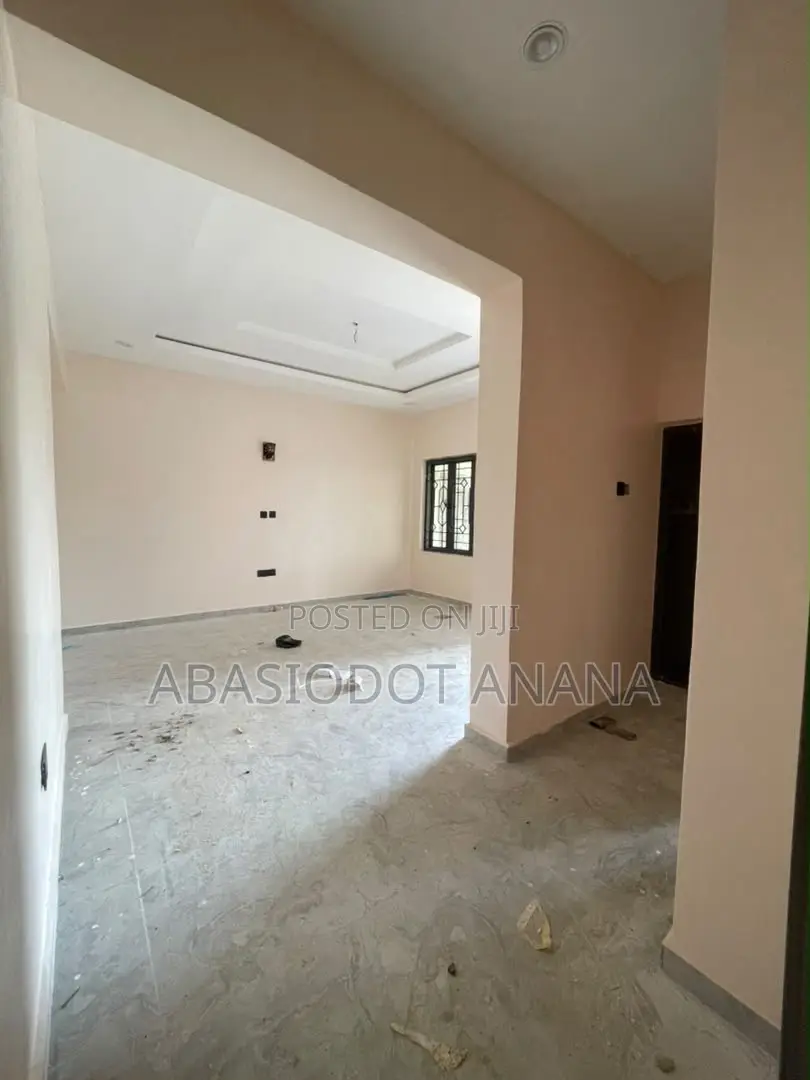 2bdrm Apartment in Shelter Afrique, Uyo for rent in Uyo