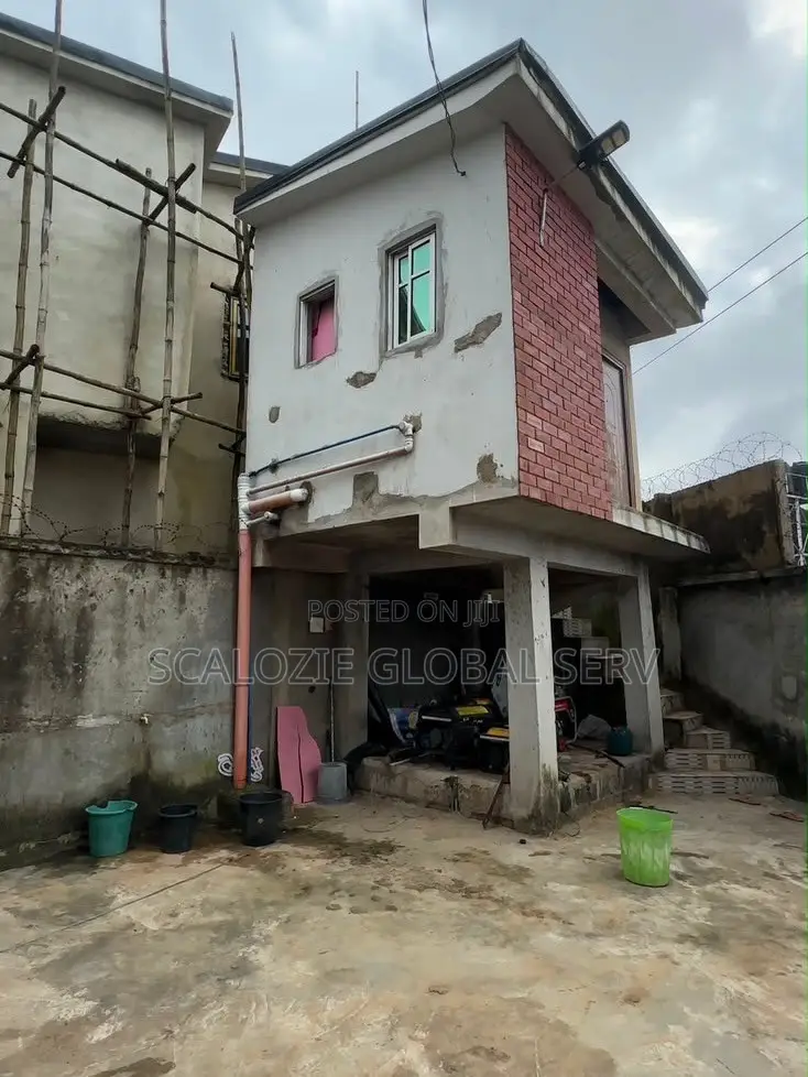 1bdrm Block of Flats in Off East West Road for sale in Port-Harcourt