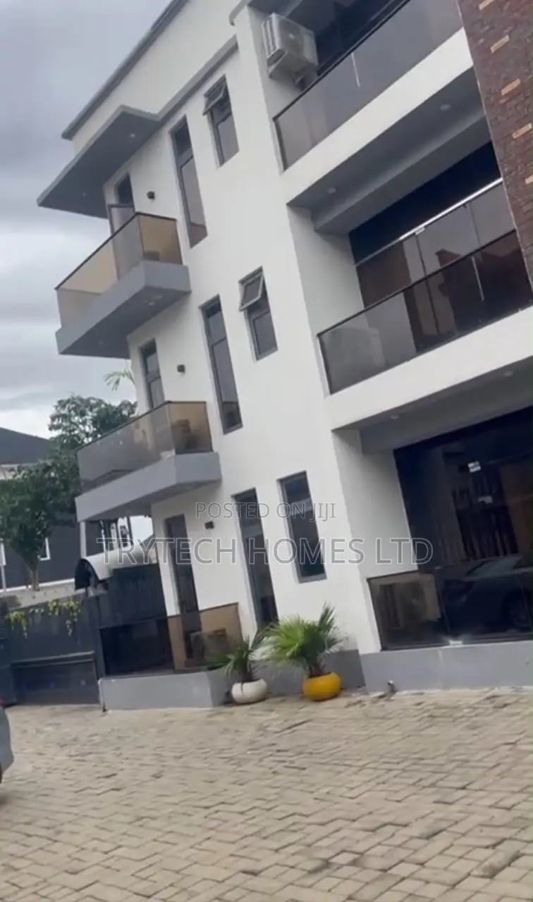 Smart 2 Bedroom Shortlet Apartments in Jahi