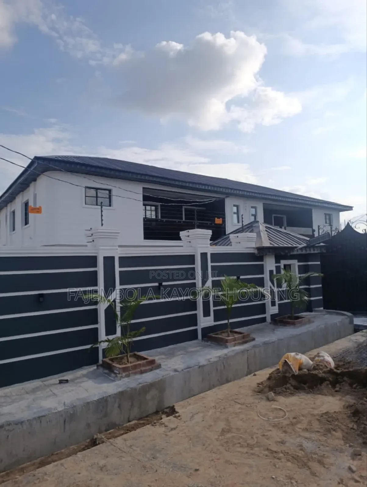 5bdrm Duplex in Airforce Estate, Akobo for rent in Akobo