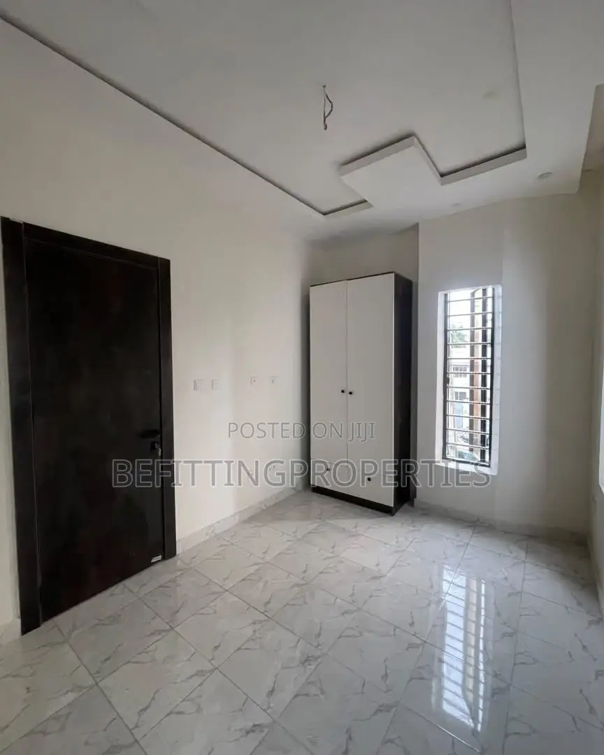 4bdrm Duplex in Lekki Phase 1 for sale in Lekki Phase 1