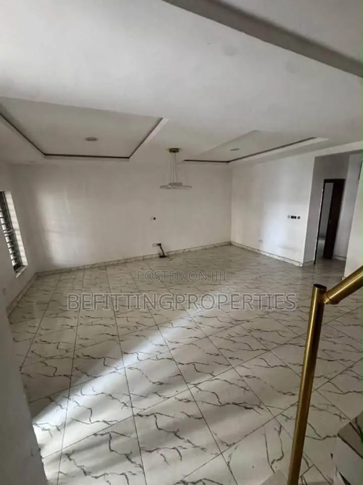 4bdrm Duplex in Lekki for sale in Lekki