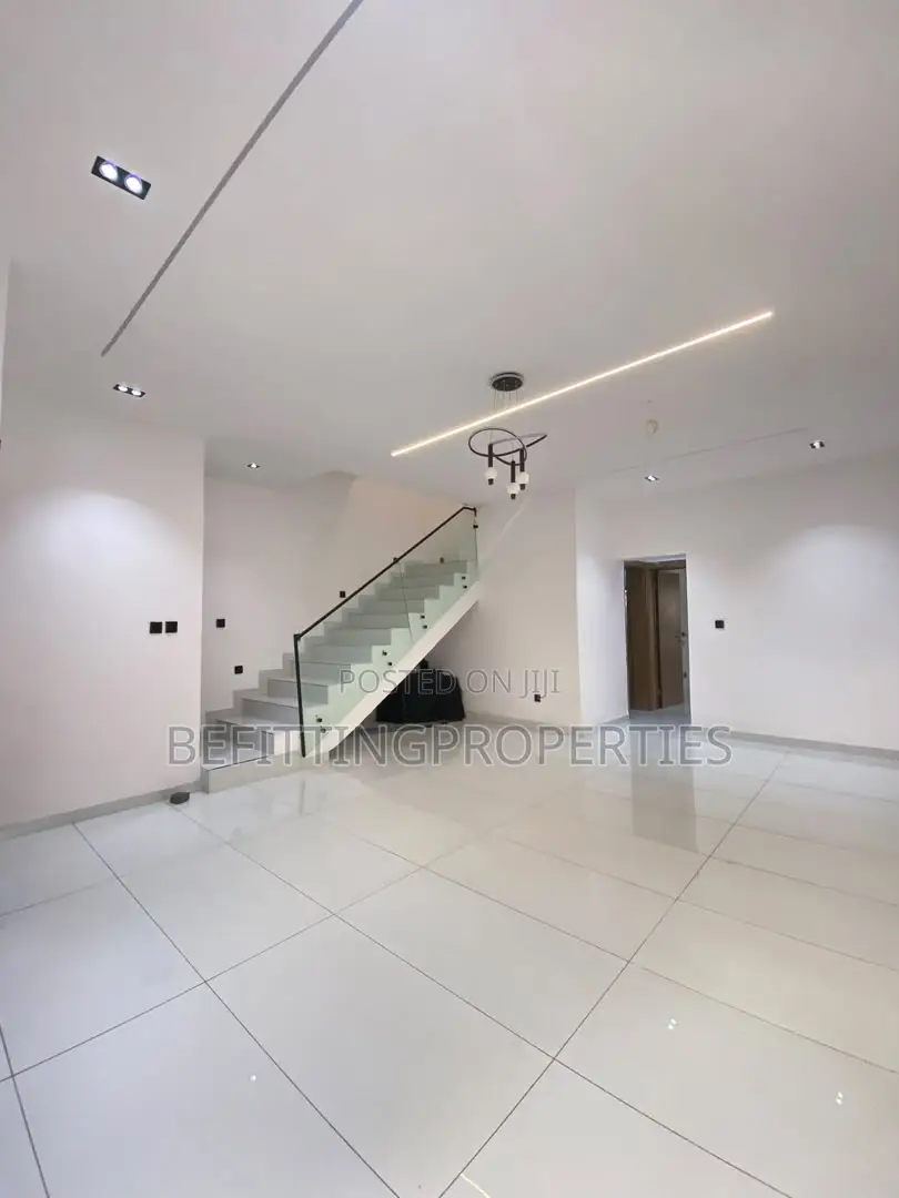 4bdrm Duplex in Ajah for sale in Ajah