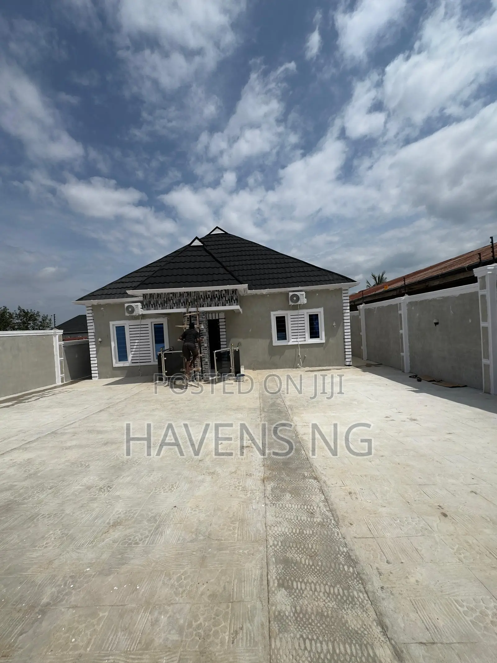 3bdrm Bungalow in Akala Express for sale in Akala Express