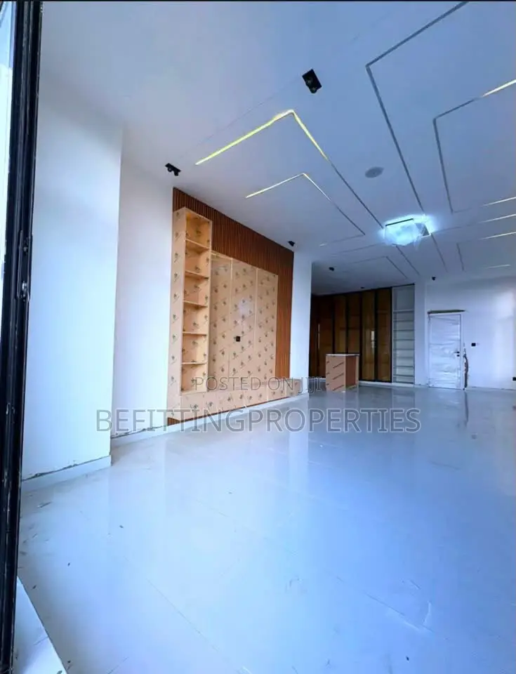5bdrm House in Ajah for sale in Ajah